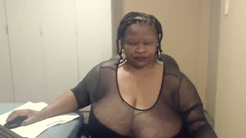Snapshot of sweetnoziexxx chatting on 24, 9, 2025 sweetnoziexxx online show from 24, 9, 2025