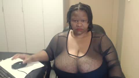 Snapshot of sweetnoziexxx chatting on 28, 10, 2025 sweetnoziexxx online show from 28, 10, 2025