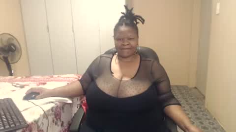 Snapshot of sweetnoziexxx chatting on 28, 11, 2025 sweetnoziexxx online show from 28, 11, 2025