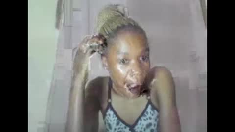 ESTHER online show from 16, 2, 2025