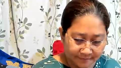 Snapshot of sweetpilipina88 chatting on 28, 9, 2025 MIA online show from 28, 9, 2025