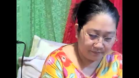 Snapshot of sweetpilipina88 chatting on 9, 6, 2026 MIA online show from 9, 6, 2026