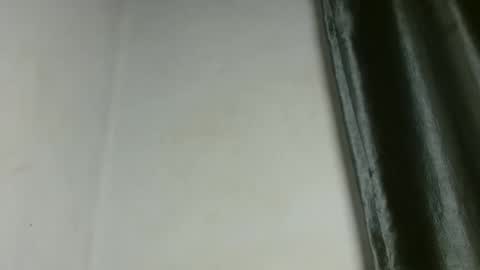 slim ivy online show from 11, 4, 2026