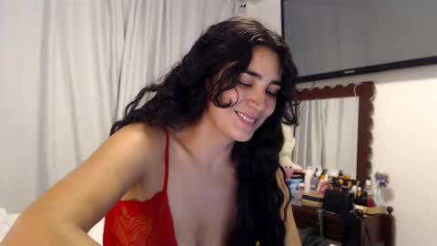 Snapshot of sweetsmile28 chatting on 7, 2, 2026 Dianis online show from 7, 2, 2026