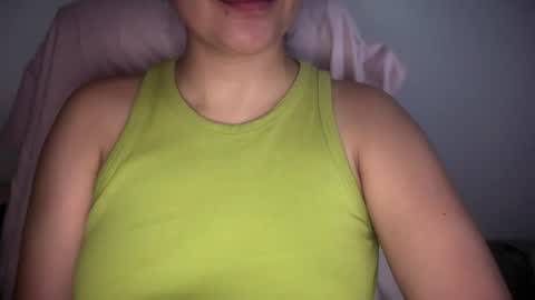 Snapshot of sweetssmashed chatting on 2, 7, 2026 sweetssmashed online show from 2, 7, 2026