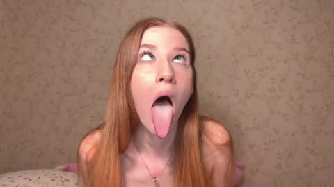 Snapshot of sweettbabyye chatting on 23, 6, 2026 Lisa online show from 23, 6, 2026