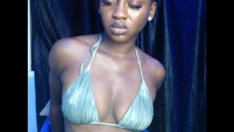 Snapshot of sweetxdesire chatting on 19, 5, 2026 sweetxdesire online show from 19, 5, 2026