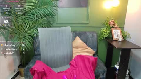 Snapshot of sweety_smilee chatting on 22, 2, 2026 Emma online show from 22, 2, 2026