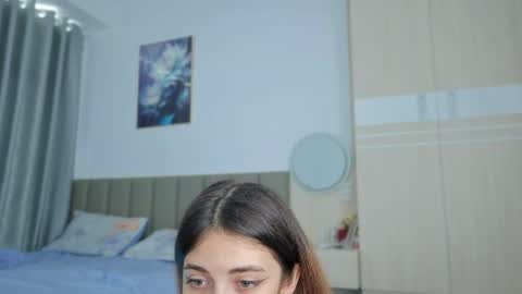 Snapshot of sweety_vikky chatting on 18, 5, 2026 Vikky online show from 18, 5, 2026