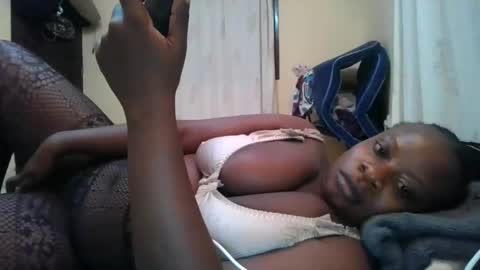 Snapshot of sweetyass25 chatting on 1, 6, 2026 sweetyass25 online show from 1, 6, 2026
