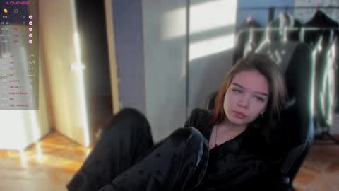 Snapshot of sweetydeviliya chatting on 5, 12, 2025 sweetydeviliya online show from 5, 12, 2025