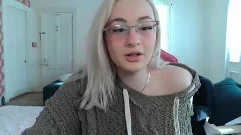 Snapshot of switchykitty chatting on 5, 2, 2026 ashley blayde online show from 5, 2, 2026