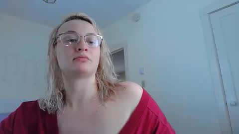 Snapshot of switchykitty chatting on 11, 2, 2026 ashley blayde online show from 11, 2, 2026