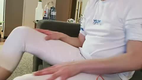 Snapshot of swontguy2025 chatting on 10, 3, 2025 swontguy2025 online show from 10, 3, 2025