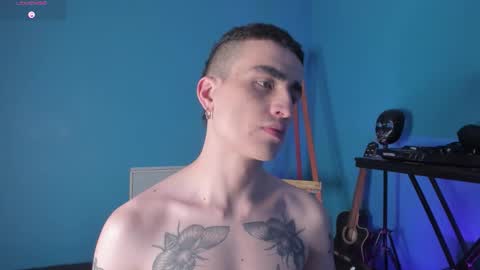 Snapshot of syd_onnfire chatting on 21, 11, 2025 Syd online show from 21, 11, 2025