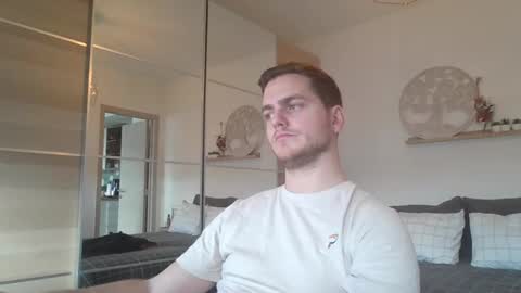 Snapshot of syl092 chatting on 2, 12, 2024 syl092 online show from 2, 12, 2024