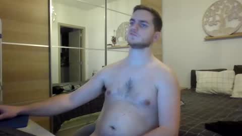 Snapshot of syl092 chatting on 6, 1, 2025 syl092 online show from 6, 1, 2025