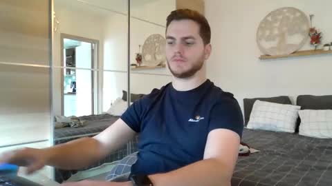 Snapshot of syl092 chatting on 14, 1, 2025 syl092 online show from 14, 1, 2025