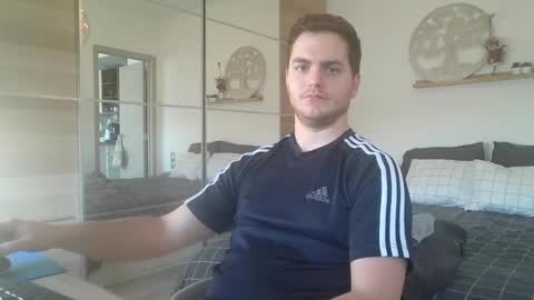 Snapshot of syl092 chatting on 1, 2, 2025 syl092 online show from 1, 2, 2025