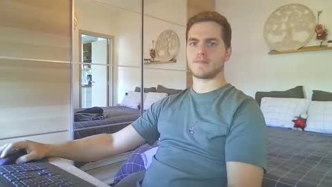 Snapshot of syl092 chatting on 30, 10, 2025 syl092 online show from 30, 10, 2025