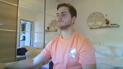 Snapshot of syl092 chatting on 8, 11, 2025 syl092 online show from 8, 11, 2025