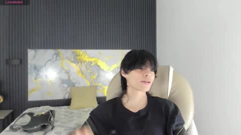 sylasfrost online show from 5, 12, 2025