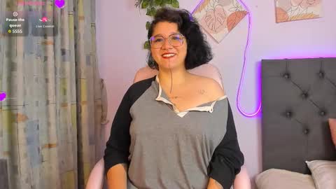 Snapshot of sylvara_bx chatting on 9, 2, 2026 online show from 9, 2, 2026