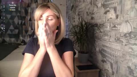 Sylvia online show from 10, 11, 2025