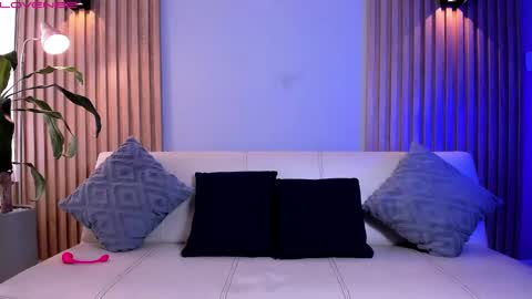 Snapshot of symonprince chatting on 24, 9, 2025 420 Forever online show from 24, 9, 2025