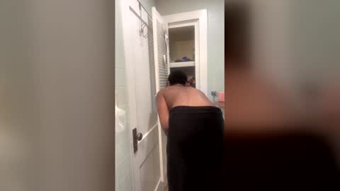 Snapshot of t206659 chatting on 6, 3, 2026 t206659 online show from 6, 3, 2026