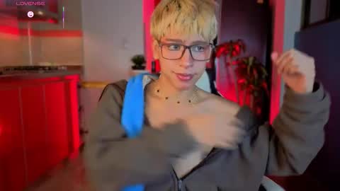 Snapshot of taichi_bluy chatting on 16, 1, 2026 taichi online show from 16, 1, 2026