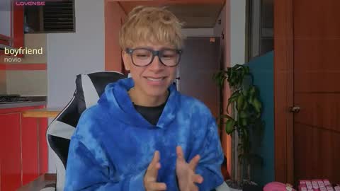 Snapshot of taichi_bluy chatting on 18, 2, 2026 taichi online show from 18, 2, 2026