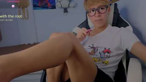 Snapshot of taichi_bluy chatting on 27, 2, 2026 taichi online show from 27, 2, 2026