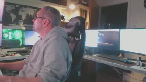 Snapshot of taipan6666 chatting on 19, 12, 2024 Oliver online show from 19, 12, 2024