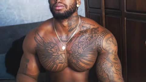 Tairon Tucke online show from 19, 12, 2024