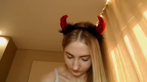  Kira  online show from 30, 1, 2025