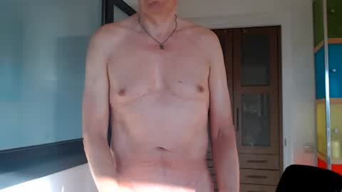 Tall daddy online show from 8, 7, 2026