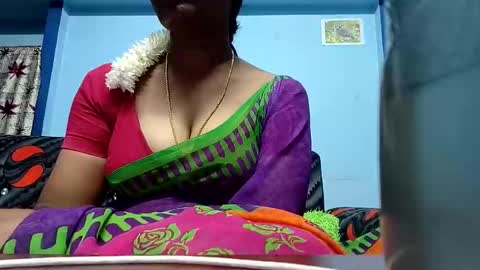 Snapshot of tamilmadhi520 chatting on 4, 11, 2025 tamilmadhi520 online show from 4, 11, 2025
