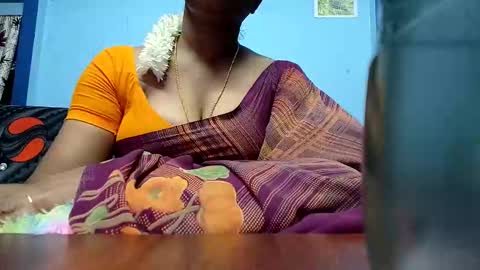 Snapshot of tamilmadhi520 chatting on 5, 12, 2025 tamilmadhi520 online show from 5, 12, 2025
