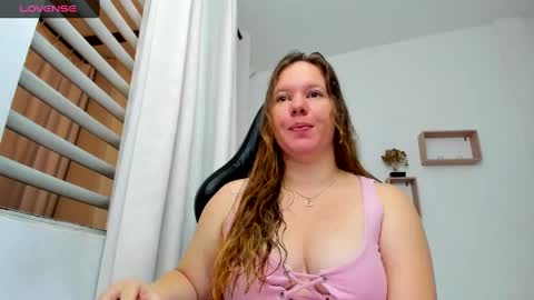Snapshot of tamy_shine87 chatting on 16, 2, 2025 Im Samy online show from 16, 2, 2025