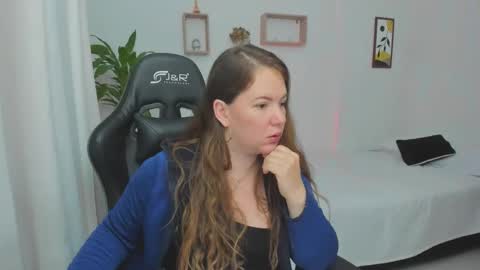 Snapshot of tamy_shine87 chatting on 23, 2, 2025 Im Samy online show from 23, 2, 2025