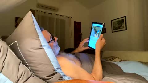 Dominique online show from 31, 1, 2025