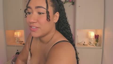 Snapshot of tarawiilson_ chatting on 7, 2, 2026 T A R A online show from 7, 2, 2026