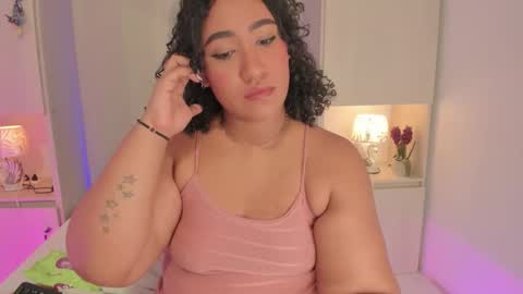 Snapshot of tarawiilson_ chatting on 15, 2, 2026 T A R A online show from 15, 2, 2026