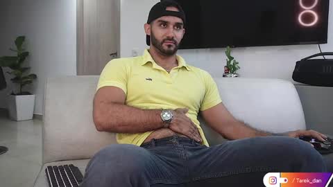 Snapshot of tarek_dan chatting on 18, 4, 2026 Tarek online show from 18, 4, 2026