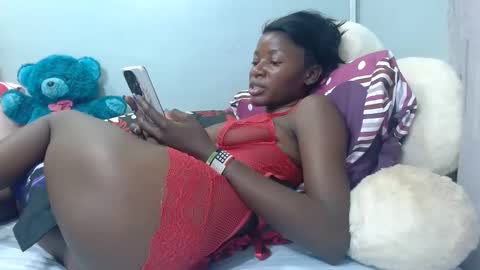Snapshot of tasha_maya chatting on 15, 2, 2025 milan online show from 15, 2, 2025