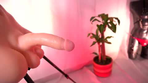 Snapshot of tatiana_monroe chatting on 27, 4, 2026 Hey Im Tatiana online show from 27, 4, 2026