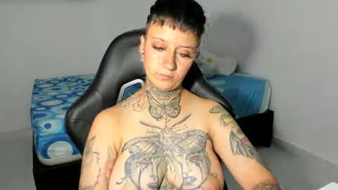 jess online show from 17, 2, 2025