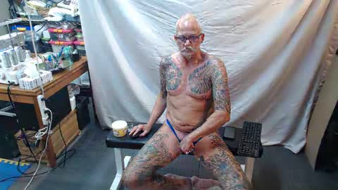 Snapshot of tatsdude chatting on 12, 10, 2025 inkbator online show from 12, 10, 2025