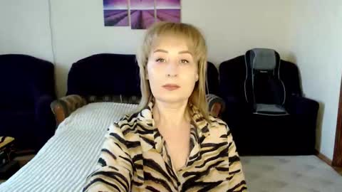 Snapshot of tattease chatting on 5, 5, 2026 Tattease online show from 5, 5, 2026